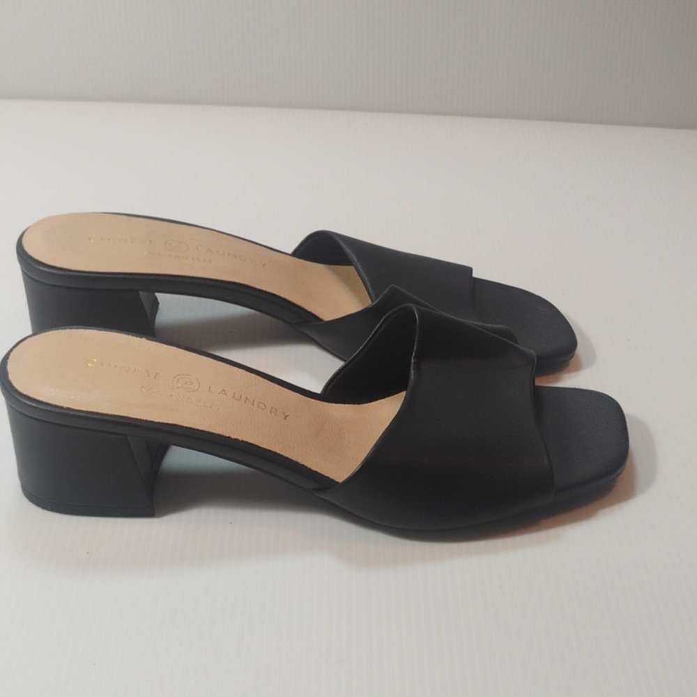 Chinese Laundry Love Song Slide Sandals in black. Size 9 Like New - Picture 6 of 7